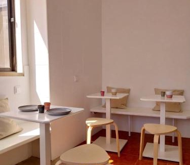 Cacilhas House | Stylish Cacilhas rooms near the ferry to central Lisbon