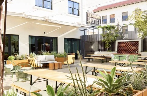 Merced Hotel | Stylish Comfort, Pets Are Welcome, Arbor Lane King, El Capitan Hotel