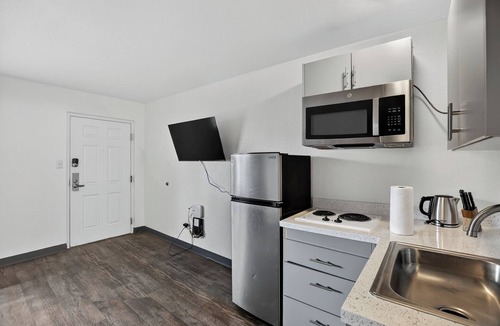 Las Vegas Apartment | Stylish renovated studio with new modern design