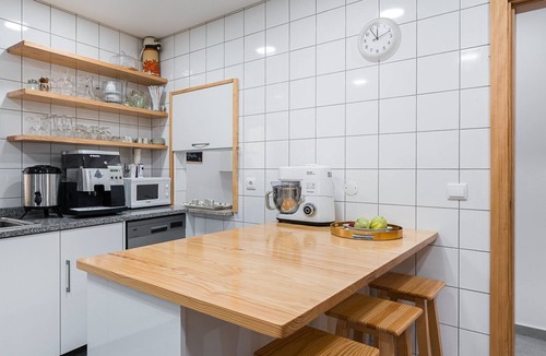 Mangualde Apartment | Stylish serene space in Mangualde