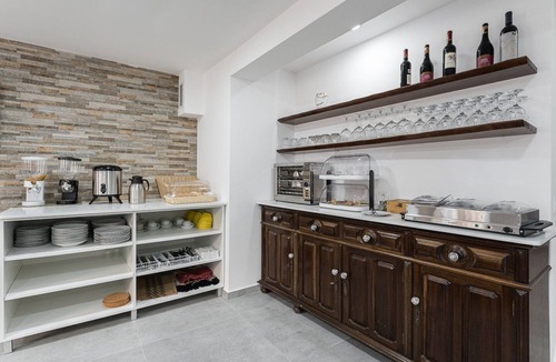 Mangualde Apartment | Stylish serene space in Mangualde