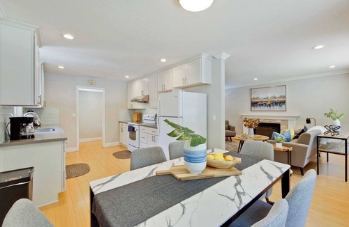 Santa Clara House | Stylish Silicon Valley Getaway｜Modern 2BR Pet-Friendly Home｜Flexible Lease#41841