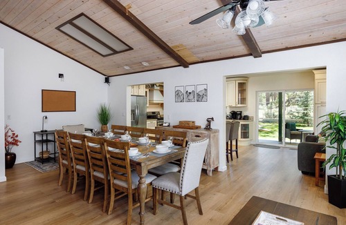 Fox Farm House | Summer Escape - Games/Fire Pit/Minutes to Lake and Ski