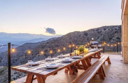Yucca Valley House | Summit House Joshua Tree - Iconic Mountain Estate with Spa Ping-Pong Fire Pit