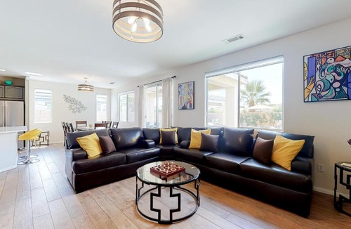 Bella Vida House | Sun-Kissed Bliss