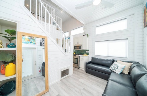 Parker Strip House | Sunkissed Hideaway, Front Row at Roadrunner Resort