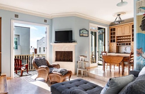 El Porto House | Sunny Beach Home, Walk to town