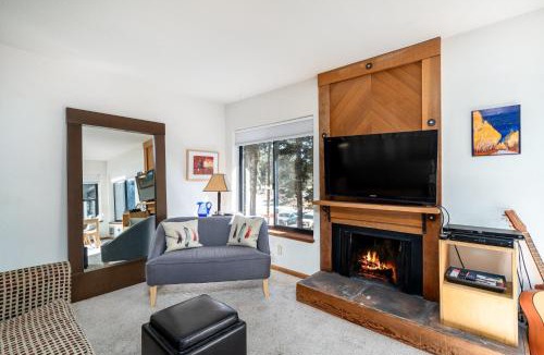 Bear Valley House | Sunny End Unit Condo! - Tamarack #20