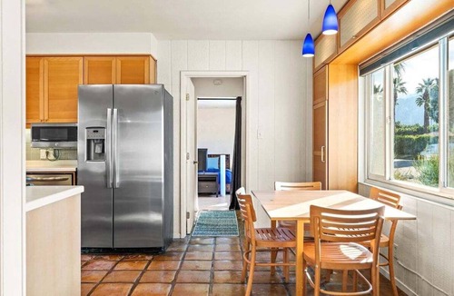 El Mirador House | Sunny Living - Unwind in Style: Vintage Elegance Meets Modern Comfort