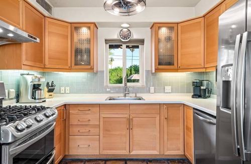 El Mirador House | Sunny Living - Unwind in Style: Vintage Elegance Meets Modern Comfort