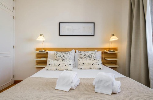 Estoril Apartment | Sunny Monte Estoril