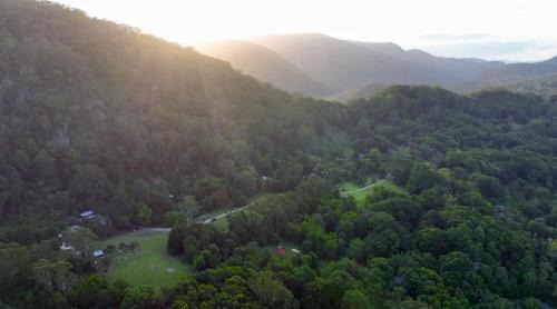 Wilsons Creek Ski Chalet | SUNRISE at Heartland