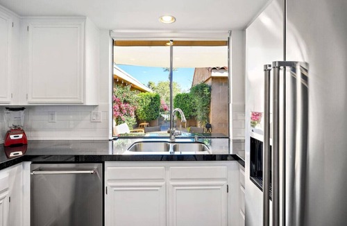 Rancho Mirage House | Sunrise Sanctuary: Monthly Retreat with Pool
