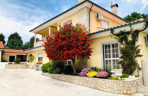Vila Nova de Poiares House | Sunrise Villa Alvorada - Rose Parlour
