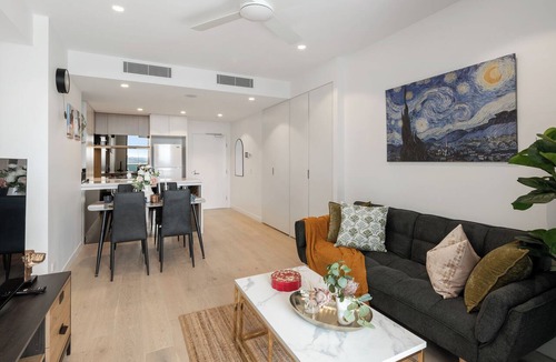 Brisbane Central Business District Apartment | Sunset River View/Queens Wharf/Casino/CBD Riverfront/Top Facility