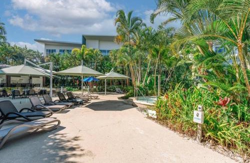 Gold Coast Apartment | Sunset Views - Spacious Getaway