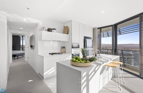Broadbeach Apartment | Superior 3 Bedroom Apartment at The Oracle