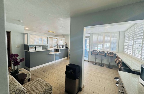 Downtown Hotel | SureStay by Best Western Fresno Central