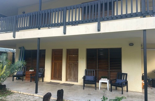 Qalito Island House | Surf Retreat: Spacious 6-bedroom house with AC, WiFi in charming Sonasali, Nadi