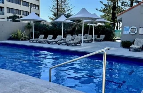 Surfers Paradise Apartment | Surfers Paradise Spacious,Views,Pool & Parking