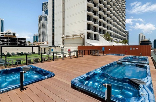 Gold Coast Apartment | Surfers Paradise Unit (Level 10)
