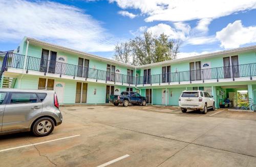 Waialua Apartment | Surfers Paradise Waialua Condo Steps to Beach!