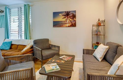 Waialua Apartment | Surfers Paradise Waialua Condo Steps to Beach!