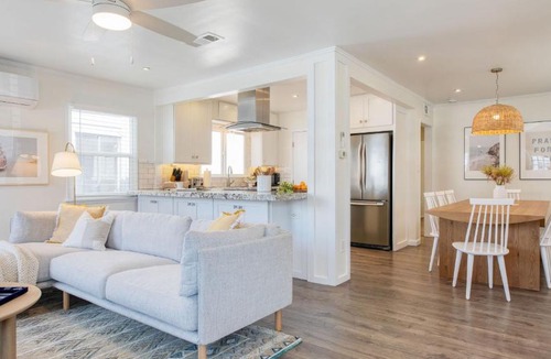 West Newport Apartment | Surfrider I by AvantStay