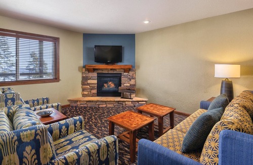 Tahoe Village Resort | Swimming, water-skiing, sailing and much more!