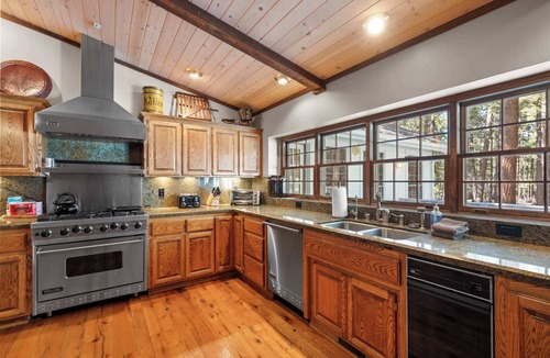 Big Bear Lake House | Switzerland Estate | Hot Tub | Dogs OK | Sleeps 16