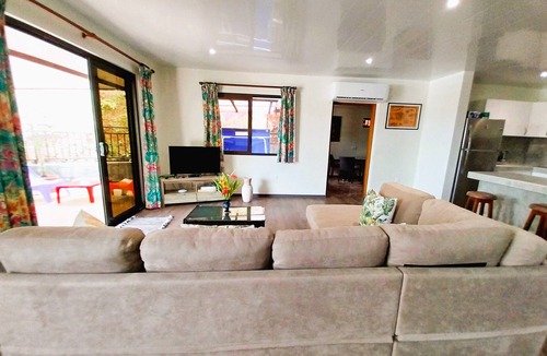 Pirae House | TAHITI - Vetea POOL Fare