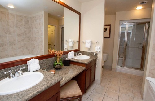 Las Vegas Resort | Tahiti Village Las Vegas One Bedroom Bora Bora Sleeps 4