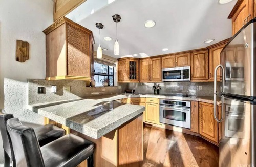 Tahoe Keys House | Tahoe Keys Chalet - Summer Boat Slip Winter Holiday