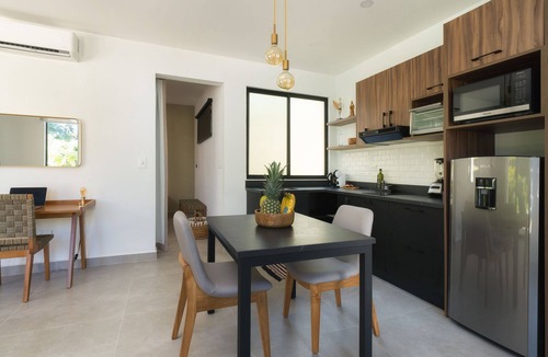 Playa Langosta Apartment | Tamarindo~Boutique apartment~1BDR~walk to beach 2#