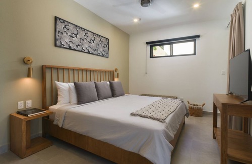 Playa Langosta Apartment | Tamarindo~Boutique apartment~1BDR~walk to beach 2#