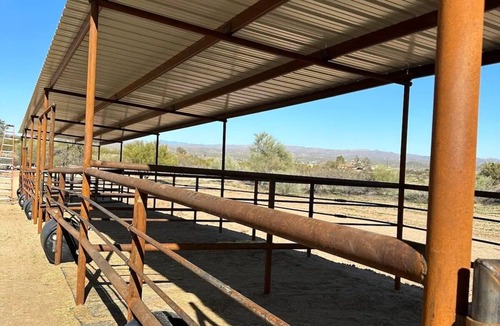 Wickenburg House | TEAM ROPERS GUEST HOUSE