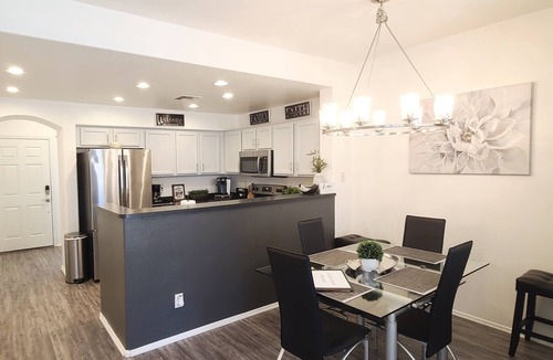 Alegre Community House | Tempe townhouse 5-10 min to ASU/Airport/Scottsdale
