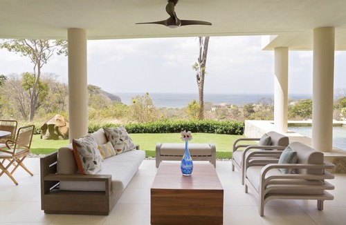 Guacalito de La Isla Condo | Terraza L2 Fully Equipped Luxury Villa @ Guacalito de la Isla