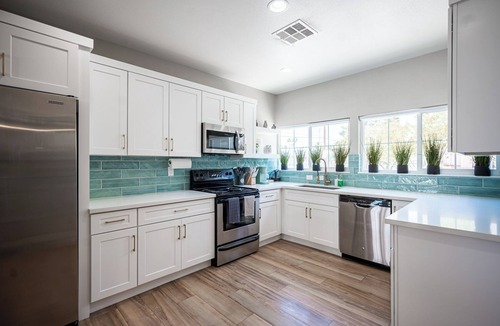 Las Vegas House | 𝜗 Paradise Palms, a Mid Century Oasis near STRIP
