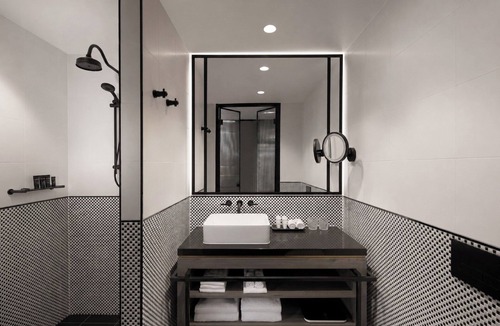 Fortitude Valley Hotel | The Alva Hotel Brisbane, Vignette Collection by IHG