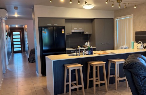 Mango Hill House | The Atelier – Artful Home Stay at Mangohill