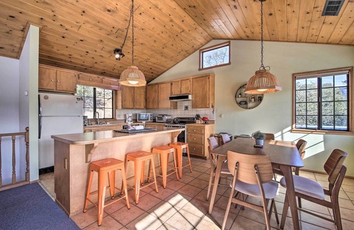 Crestline Cabin | ‘The Atomic Squirrel Lodge’ Lake Gregory Getaway!