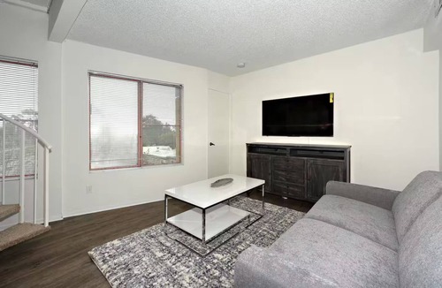 Palms Apartment | The Bagley #306 Corner Loft