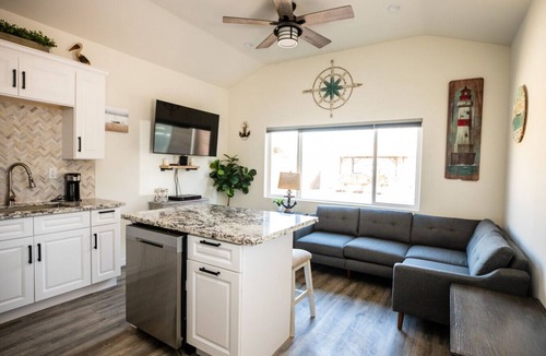 Parker Dam Villa | The Beachfront Villa 14