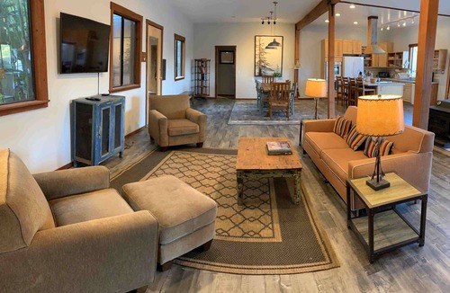 Redwood City House | The Canyon View House at Lobitos Creek Ranch near the beaches and redwoods