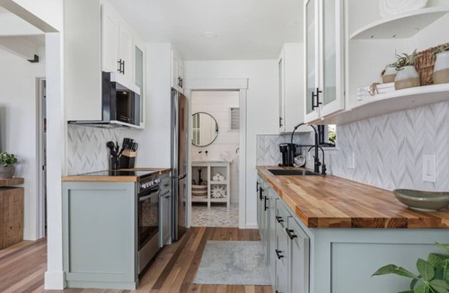 Avila Beach House | The Coral House | Luxury King 1BR & Ocean View