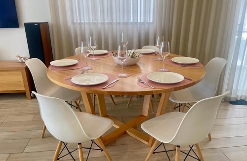 Maroochydore Apartment | THE COSMOPOLITAN COTTON TREE Absolute Waterfront - Unit 10609