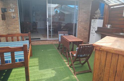 Wavecrest Apartment | The Deck
