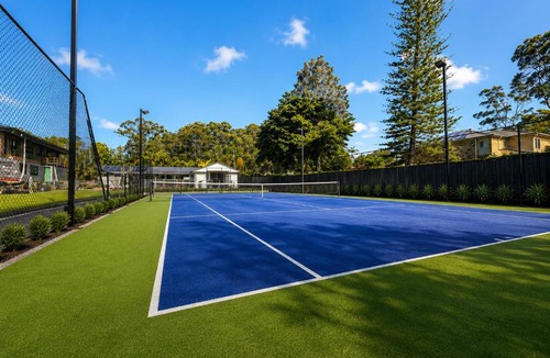 Springwood House | The Dennis Court - Private Tennis Court & Pool