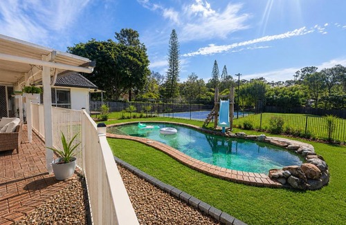 Springwood House | The Dennis Court - Private Tennis Court & Pool